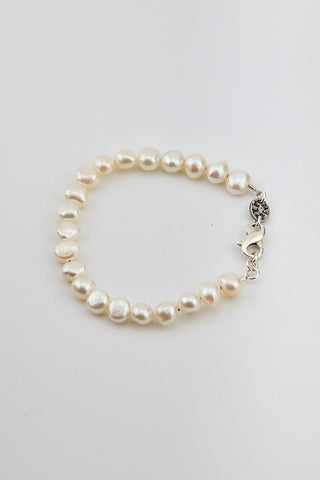 The Pearl Bracelet